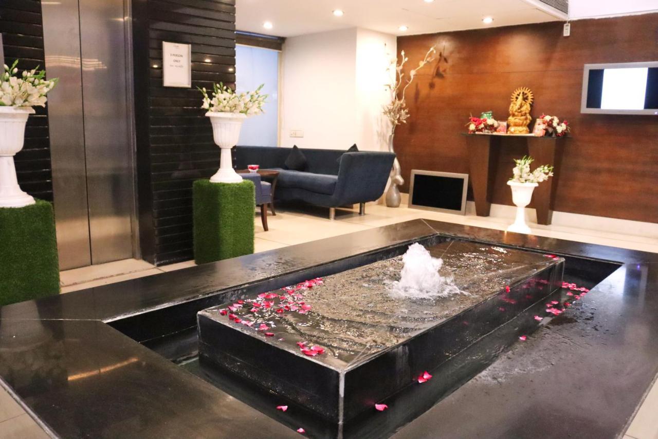 Hotel Clarks Collection Bhavnagar Bagian luar foto