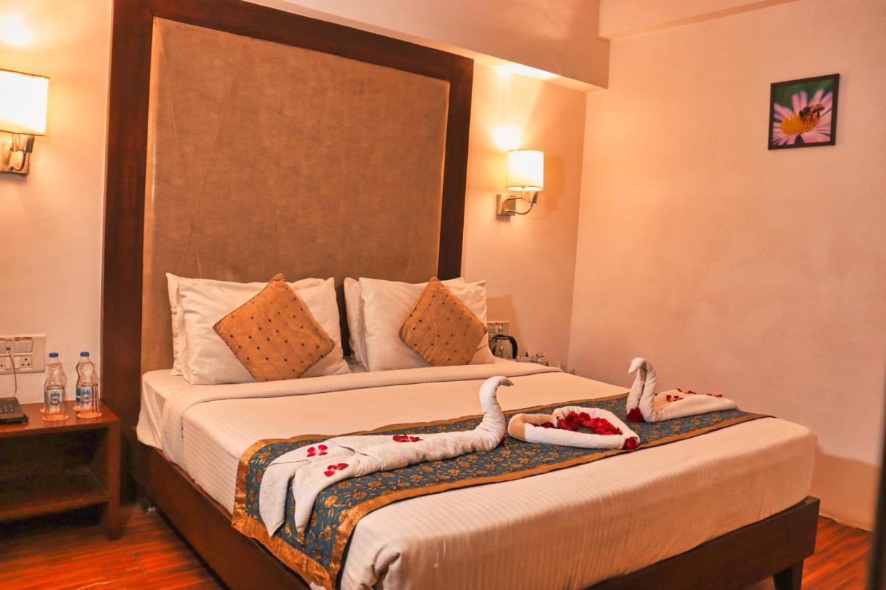 Hotel Clarks Collection Bhavnagar Bagian luar foto