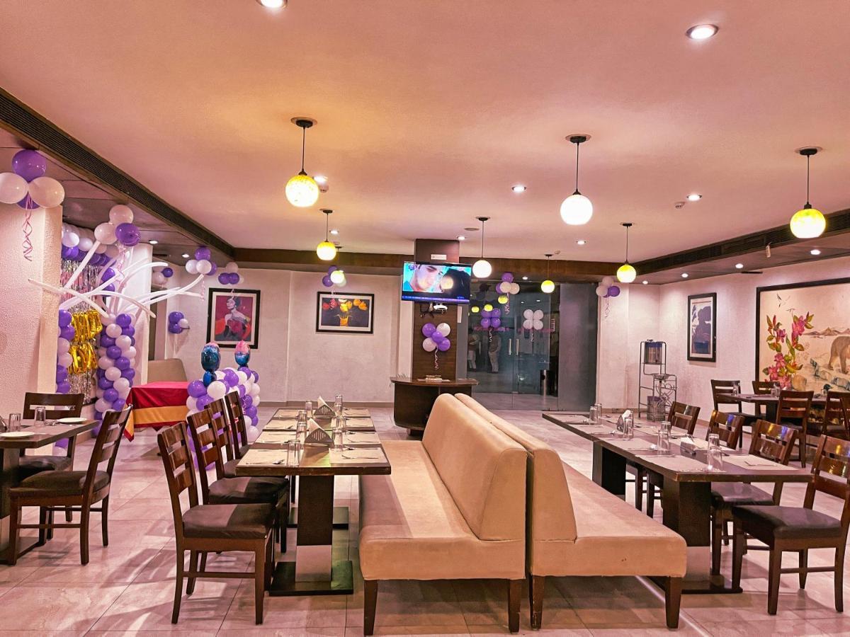 Hotel Clarks Collection Bhavnagar Bagian luar foto