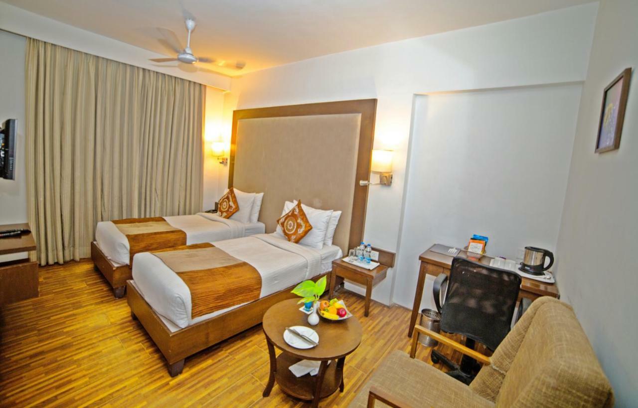 Hotel Clarks Collection Bhavnagar Bagian luar foto