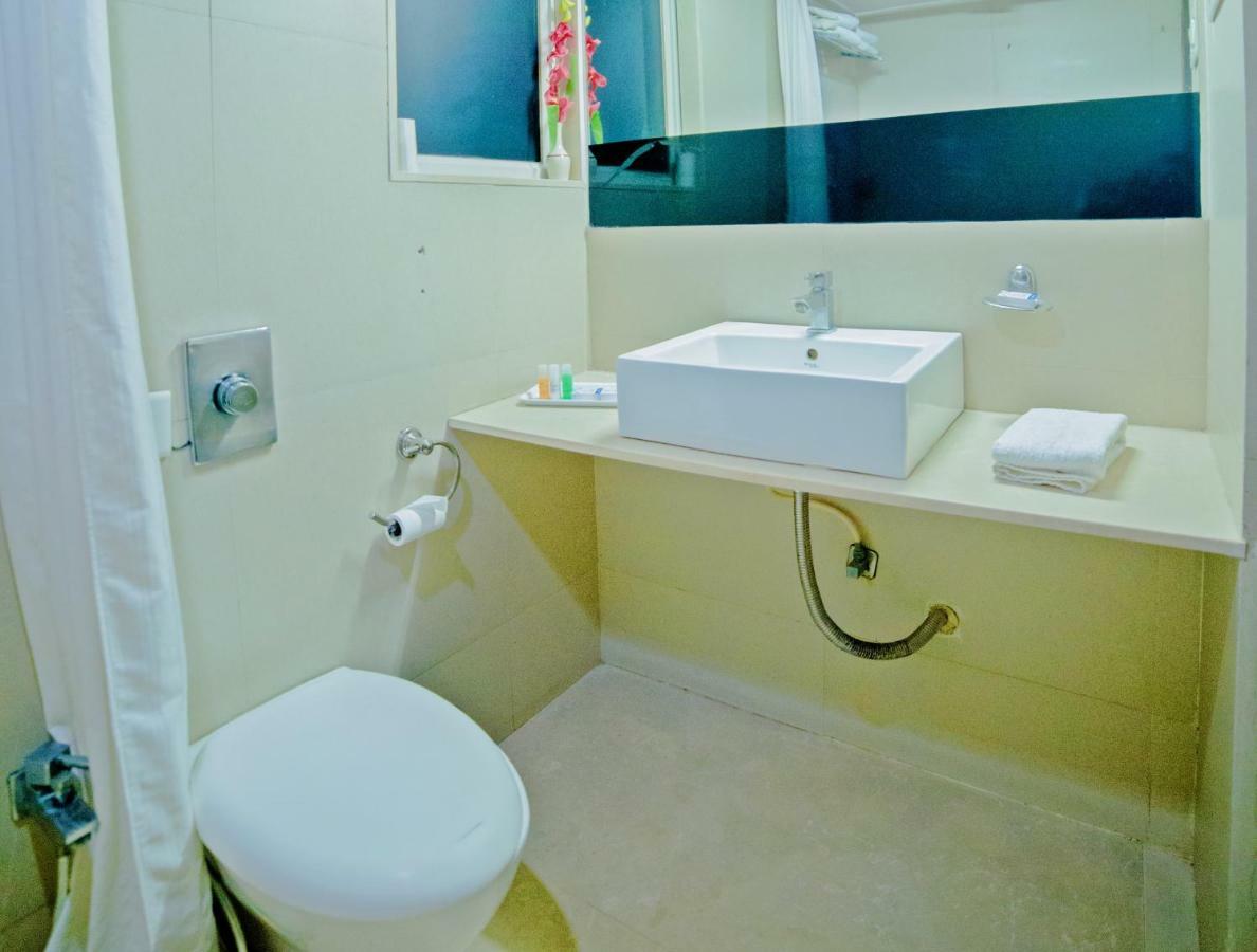 Hotel Clarks Collection Bhavnagar Bagian luar foto