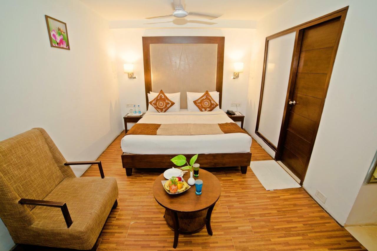 Hotel Clarks Collection Bhavnagar Bagian luar foto