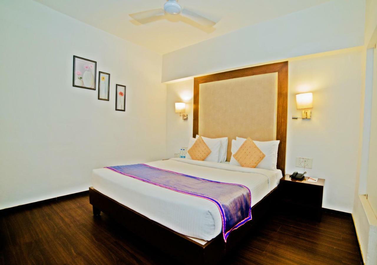 Hotel Clarks Collection Bhavnagar Bagian luar foto